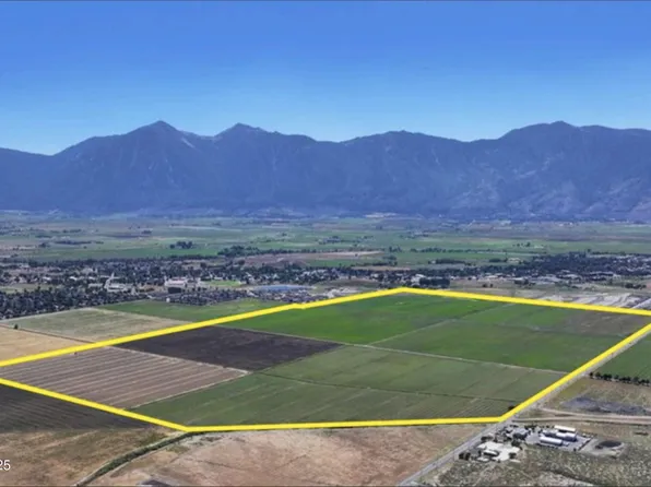 1300 Buckeye Rd, Minden, NV 89423