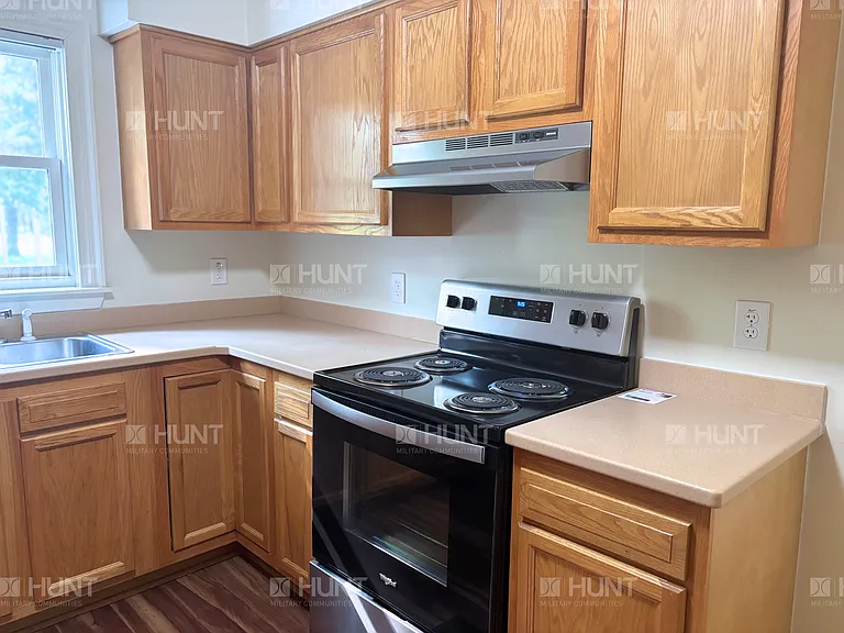 332 Jefferson Dr — Photo 6