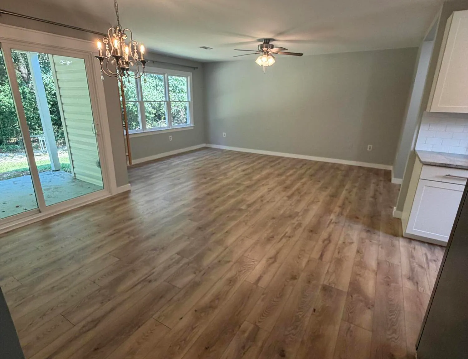 Studio, 920 sqft, $1,650 — Photo 3