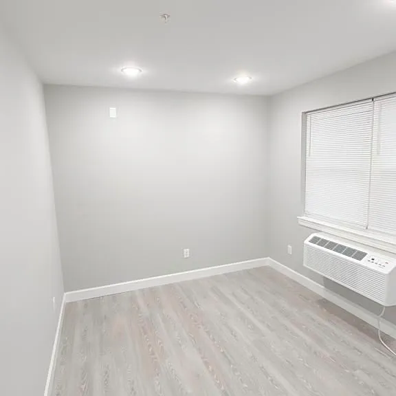 168-170 Fair St #4 — Photo 5