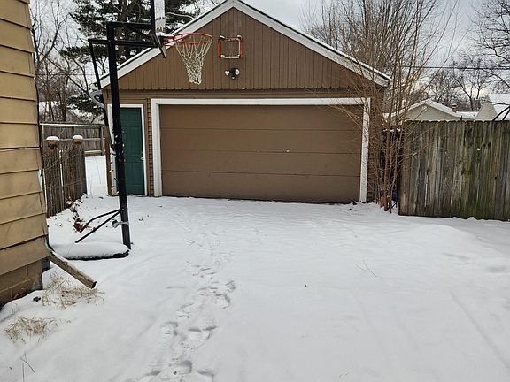 4th image of 719 Grand Ave