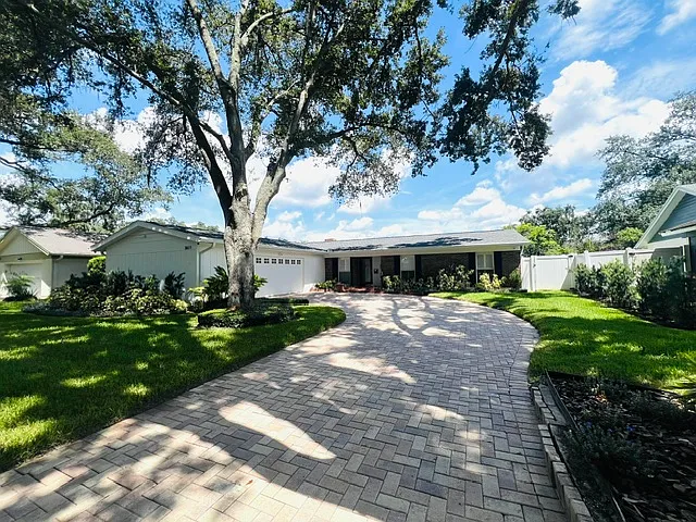 3611 Floyd Rd