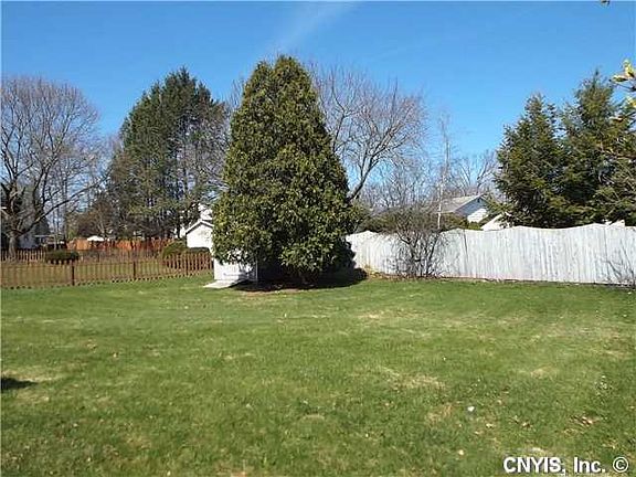 5th image of 101 Sherwood Ln