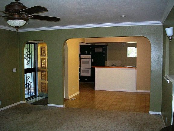 Looking towards kitchen 