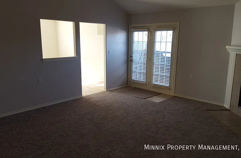 2220 99th St — Photo 8