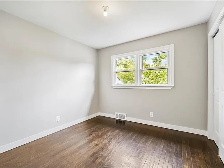 3 Mid Oaks Dr — Photo 11