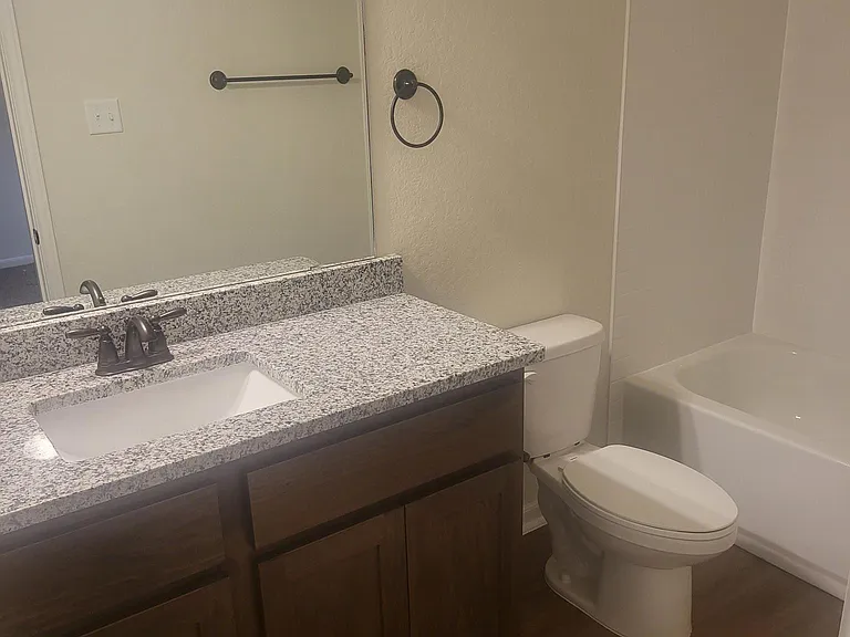 13838 Enzo Gate — Photo 16