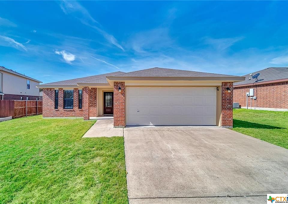 1st image of 1302 Travis Cir
