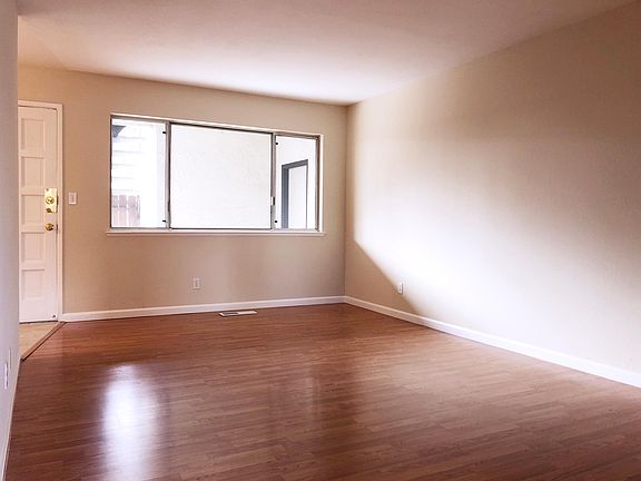 4th image of 4321 Blackford Ave APT 2