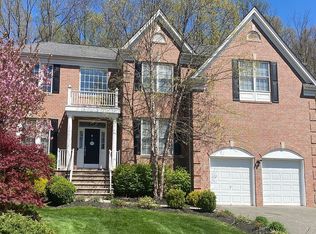 6 Red Maple Ln, Flanders, NJ 07836