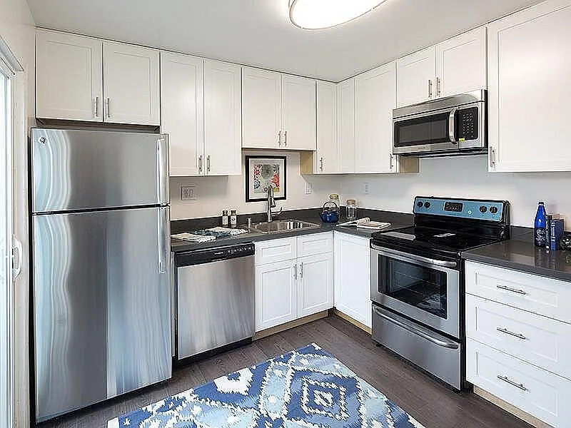 Greenleaf Apartments — Photo 3