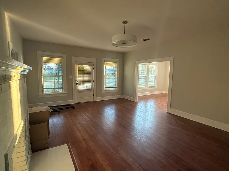 350 Ockley Dr — Photo 20