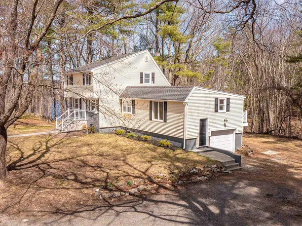 3 Roux Avenue, Salem, NH 03079