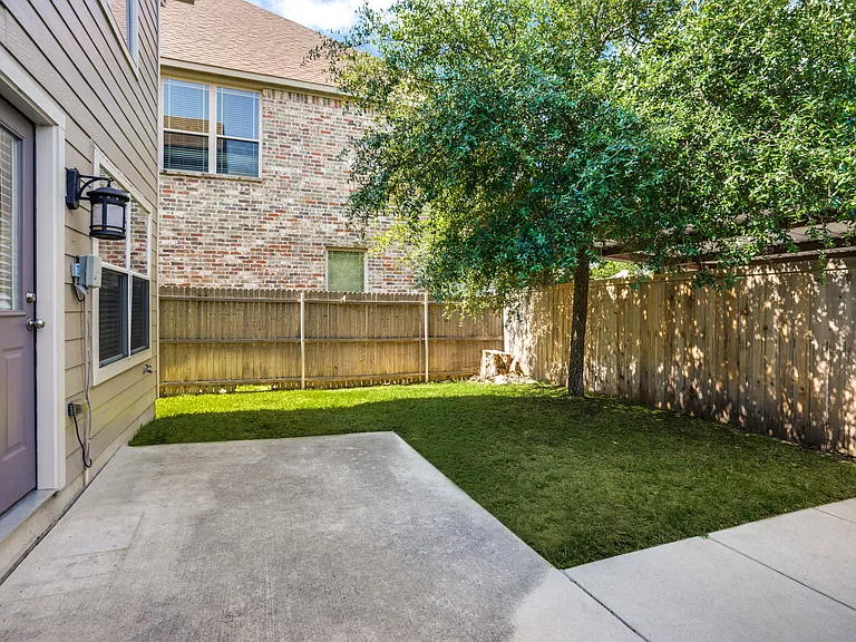 3127 Lubbock Ave #3127 — Photo 6