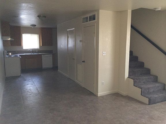 3rd image of 2800 Prescott Rd