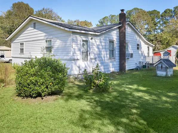134 George Ln, Bonneau, SC 29431
