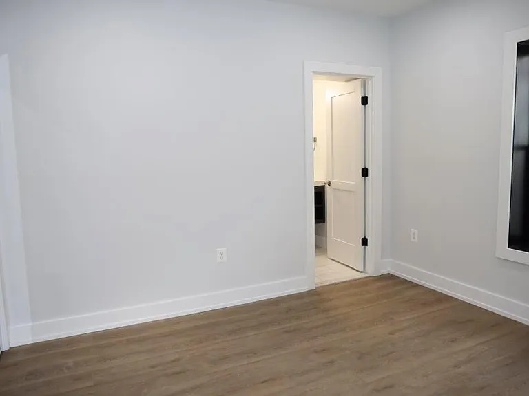 7421 Sportsman Dr — Photo 9