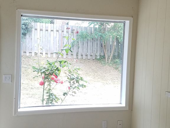 4th image of 1544 N Wycoff Ave