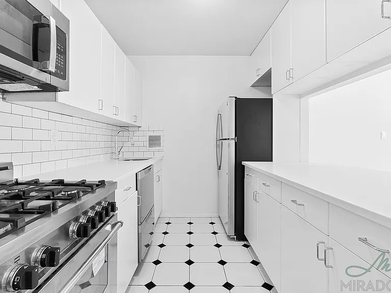 80 Madison Ave #PHC — Photo 5