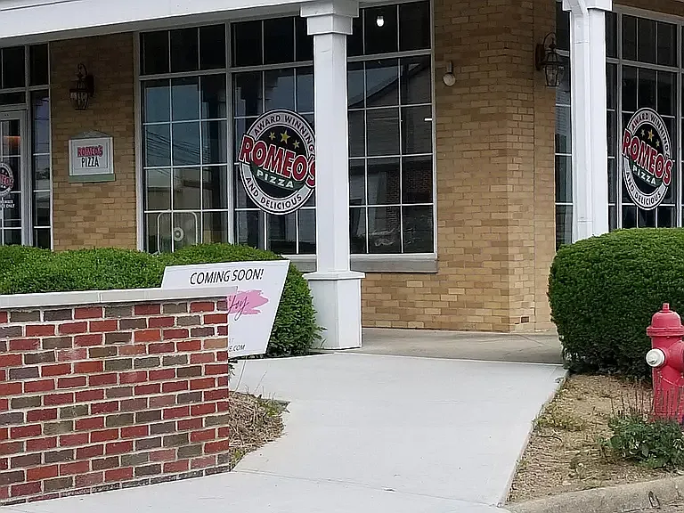 walk for pizza