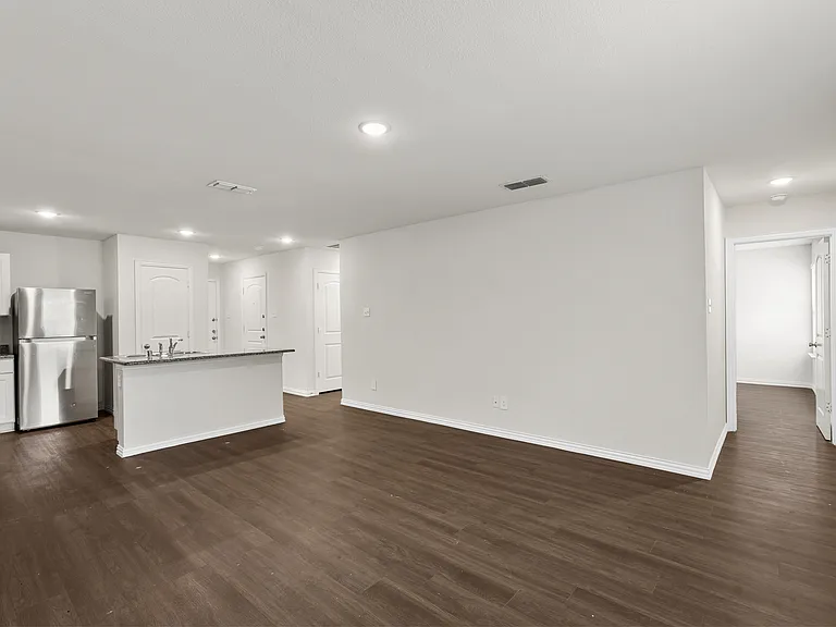 2208 Sayle St — Photo 9