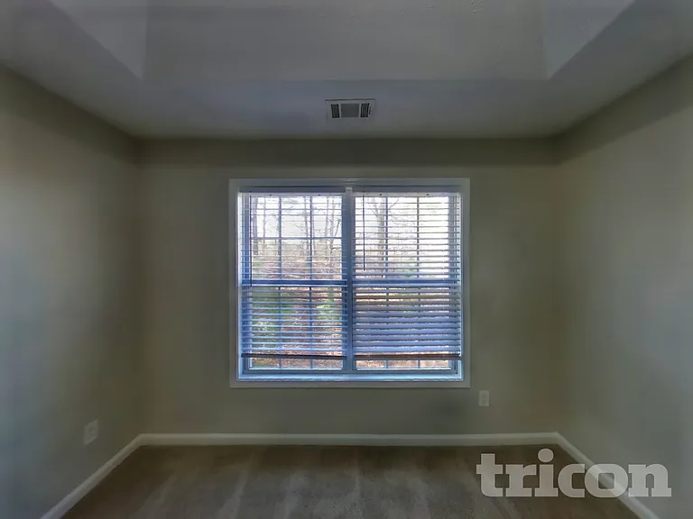 238 Greenland Dr — Photo 15