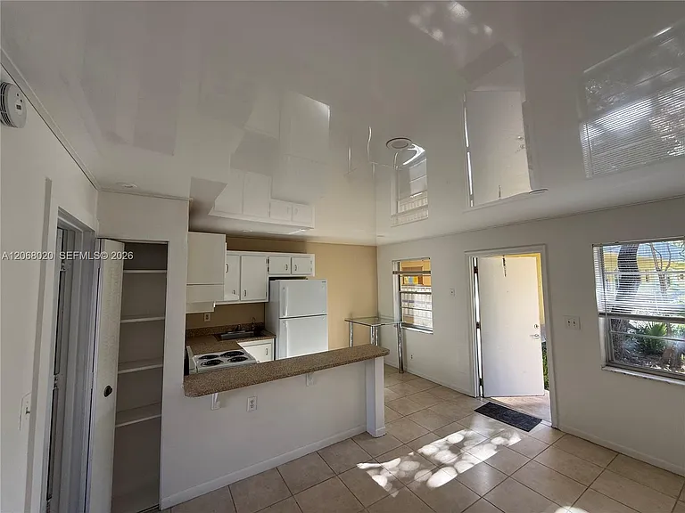5168 NE 6th Ave #407 — Photo 20