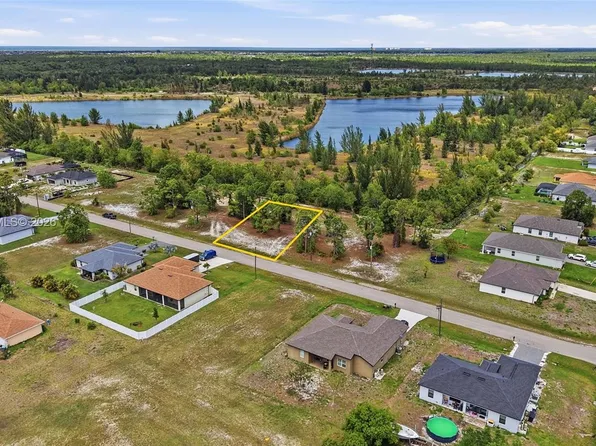 2813 NW 27th St, Cape Coral, FL 33993