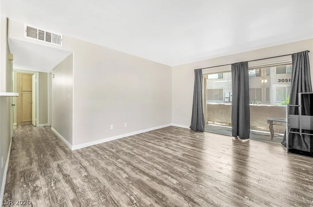 2 bed, 2.0 bath, 1020 sqft, $1,300 — Photo 4