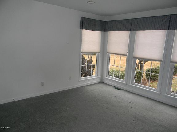 5th image of 3733 Glen Oak Dr