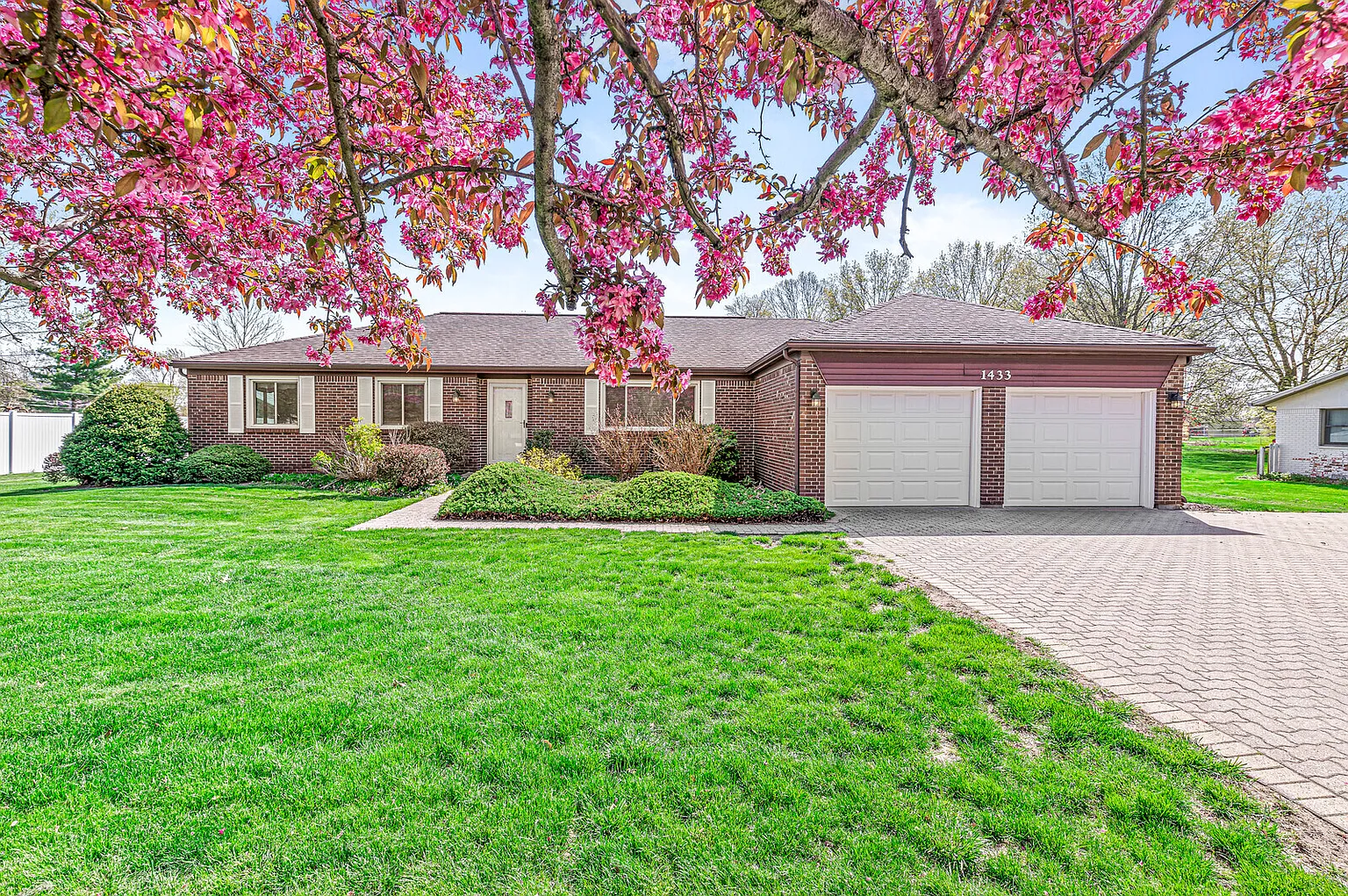 1433 N County Road 475 E photo 1