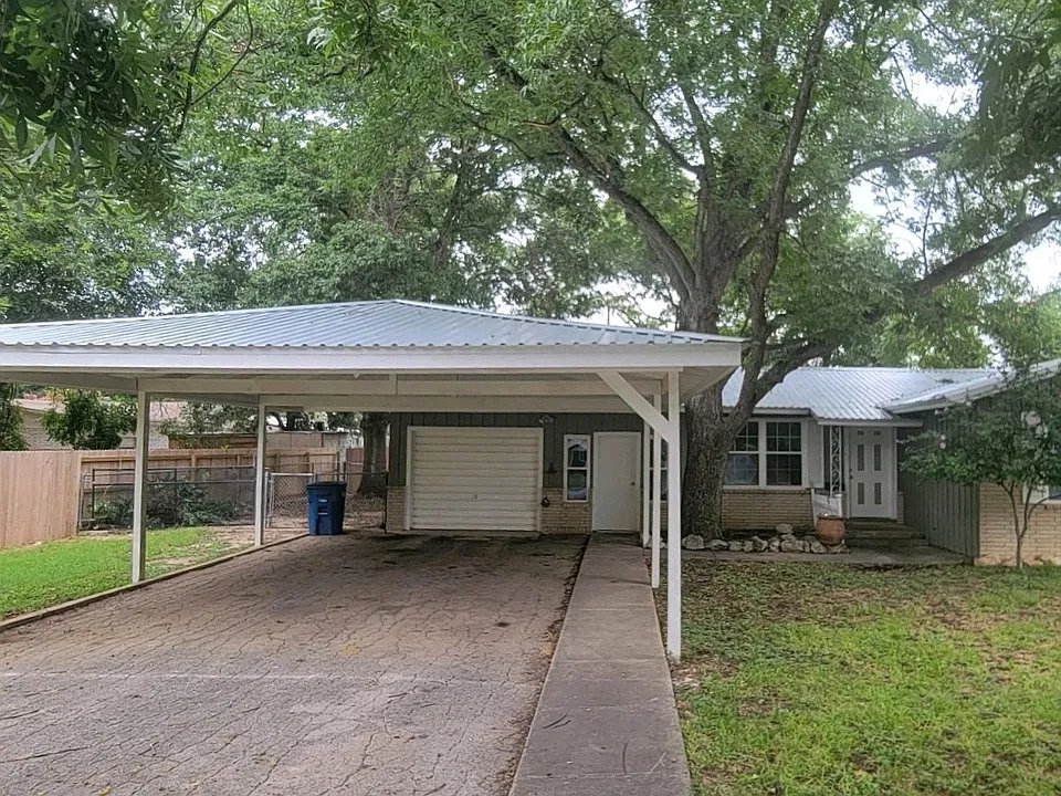 432 Lockener Ave