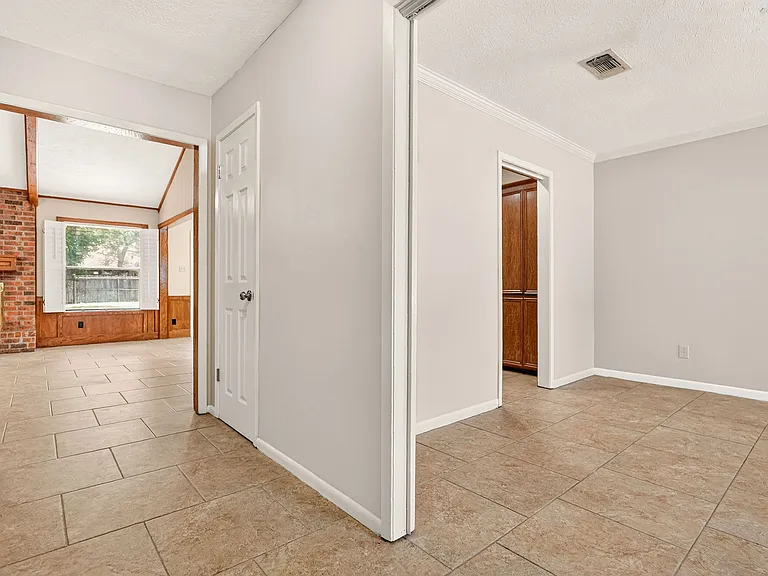 Dining area or office to the right of front door