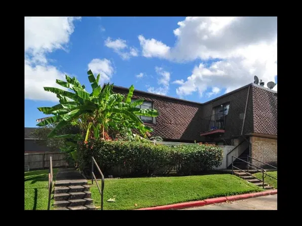 Oak Hollow Apartments