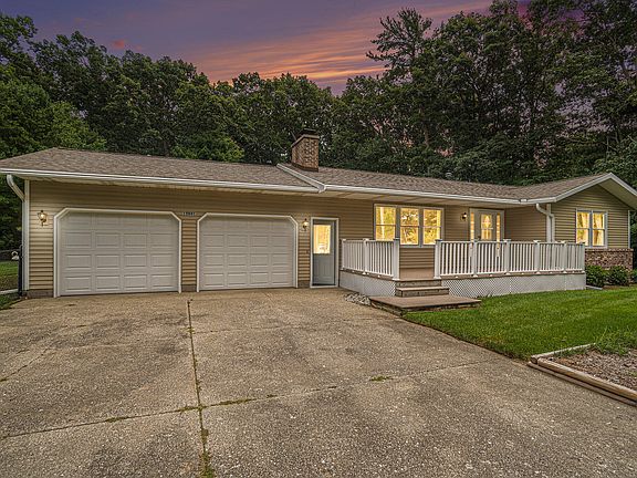 4th image of 15041 Bignell Dr