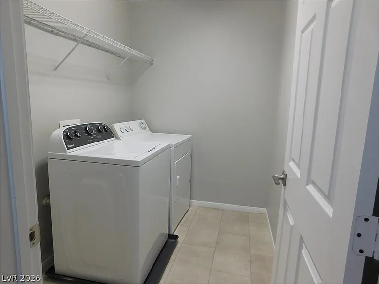 913 Ambrosia Dr — Photo 14