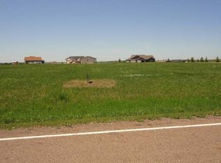6501 Country Ridge Rd, Bismarck, ND 58503
