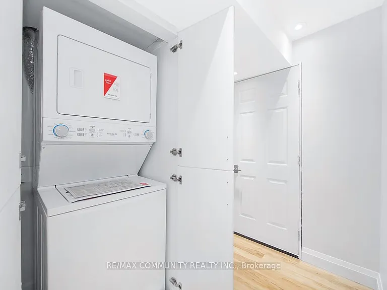 2447 Moonlight Cres #BASEMENT — Photo 10