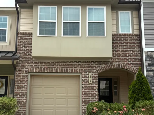 1219 Scholar Dr, Durham, NC 27703