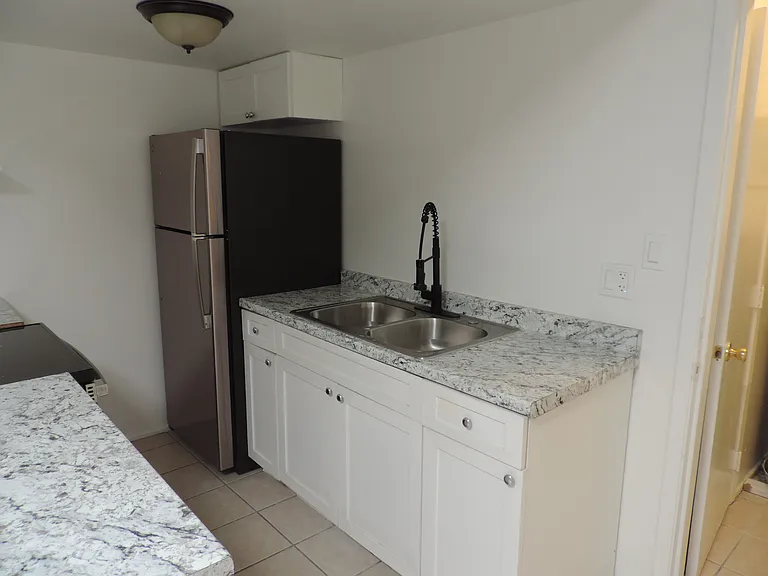 2719 W Maryland Ave #203 — Photo 10