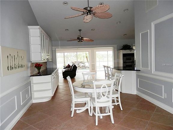 2nd image of 2570 Sheffield Dr