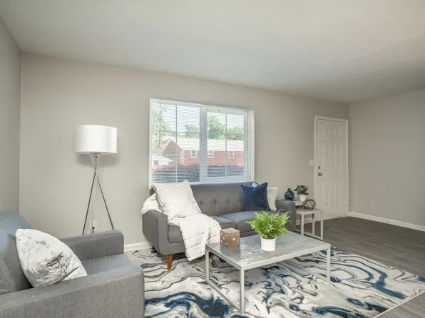 Lake Vista Apartments