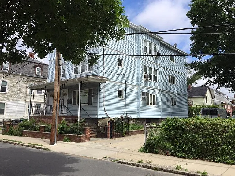 151 Perkins St #4 — Photo 10