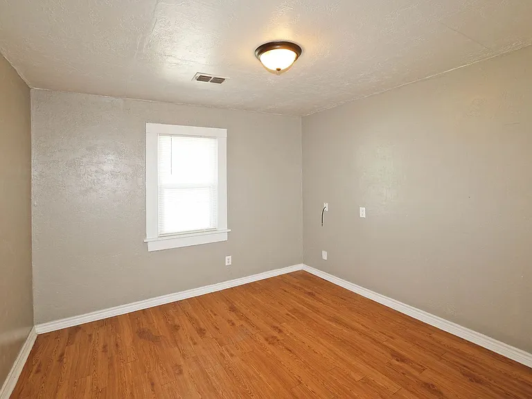 3905 S Tyler St — Photo 18