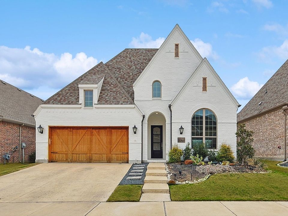 1st image of 1716 Lavender Ln
