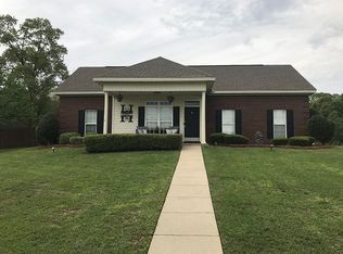 122 Live Oak Dr, Prattville, AL 36067