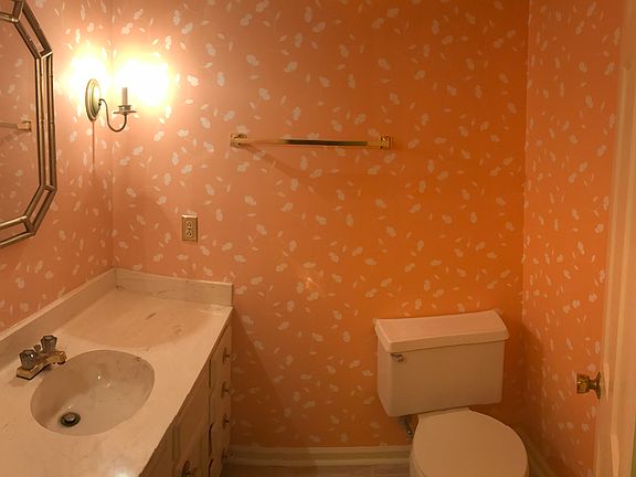 4th image of 3 Fountain Manor Dr Unit F