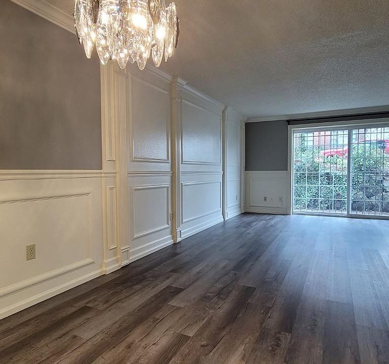 1st image of 415 N I St #102