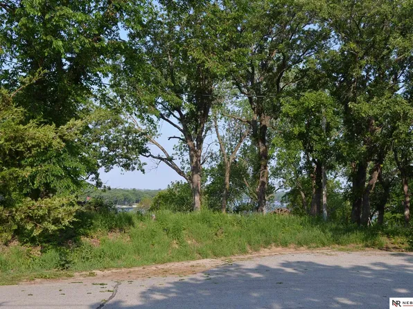 8908 Star Ct, Plattsmouth, NE 68048