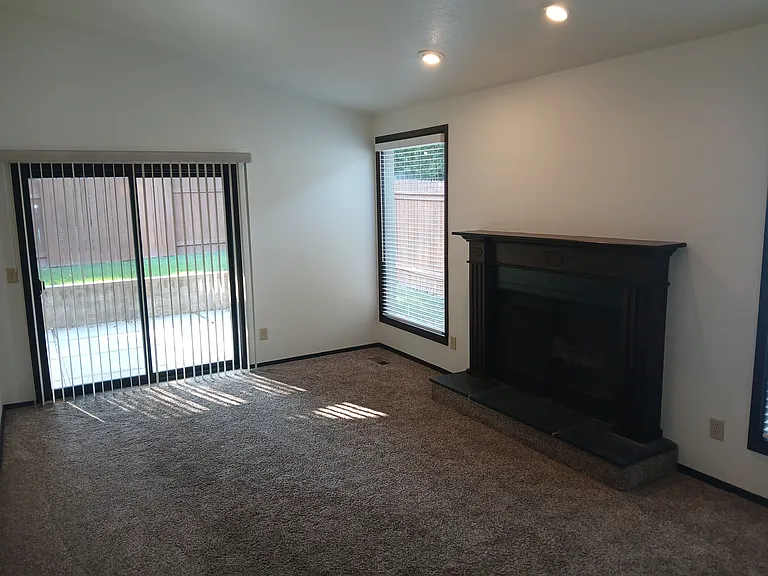 761 N Palmetto Dr — Photo 6
